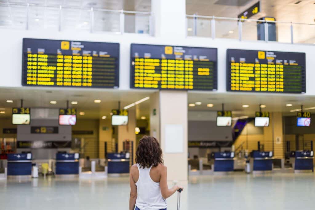 El advance parole es necesario para viajar si tienes trámites pendientes