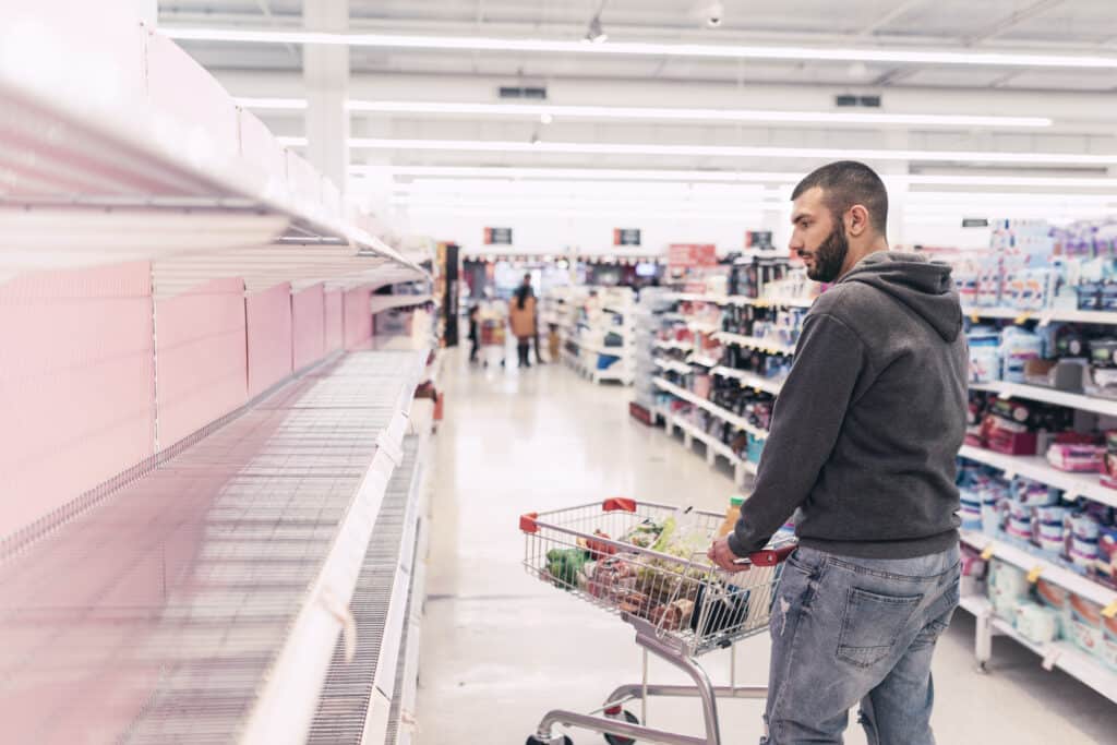Bloqueo de ayudas alimentarias para inmigrantes indocumentados