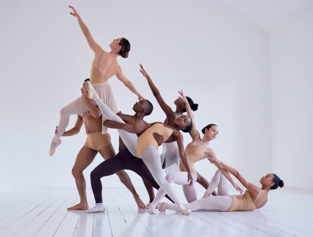 La visa P-1B es ideal para grupos artísticos como compañías de danza, grupos teatrales, etc.