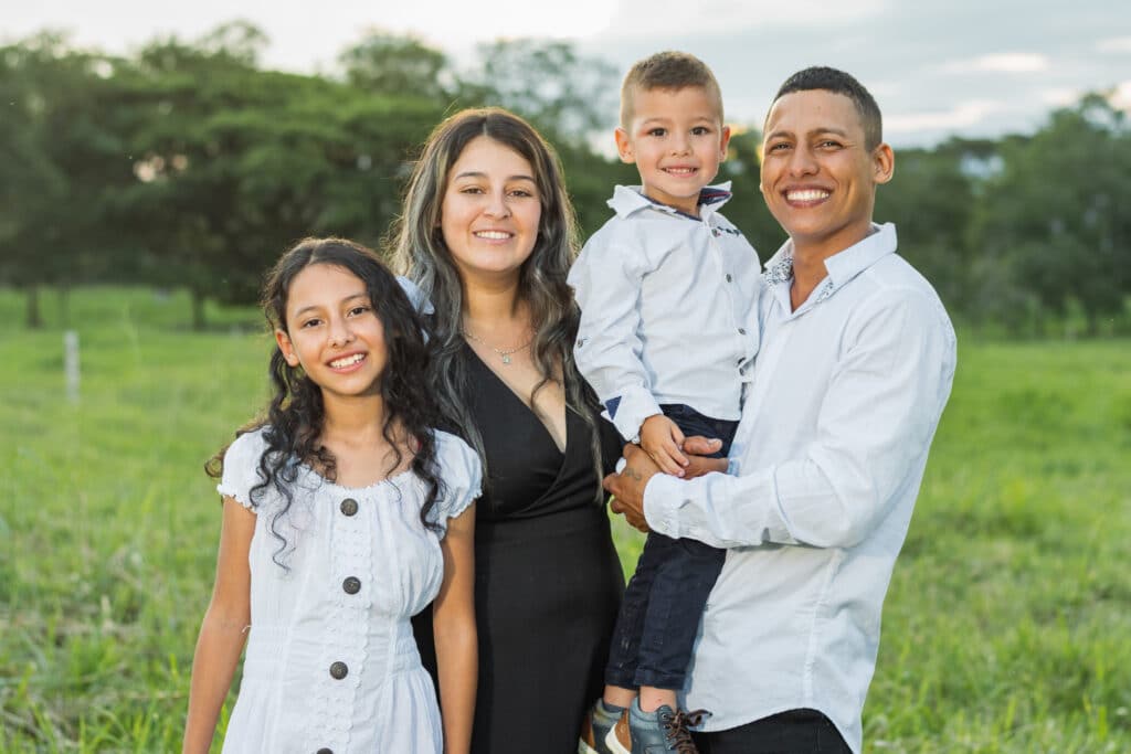 Con la visa h-3 tu familia puede acompañarte pidiendo la visa h-4