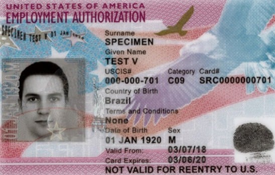 Si solicitas la visa juvenil podrás pedir un permiso de trabajo (EAD)