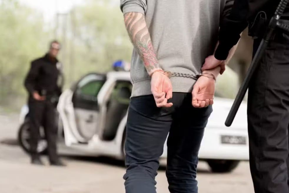 La migra podrá seguir con redadas en California