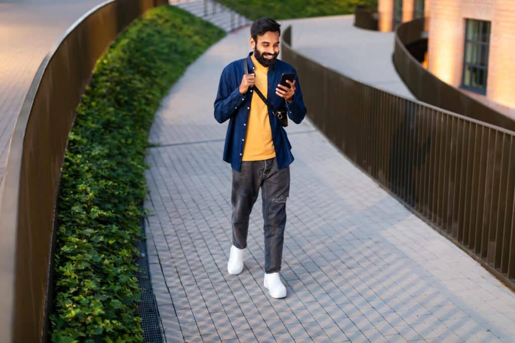 Lesiones por aceras en mal estado distracción