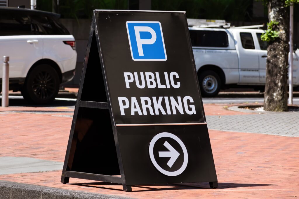 Daños o accidentes en estacionamientos públicos