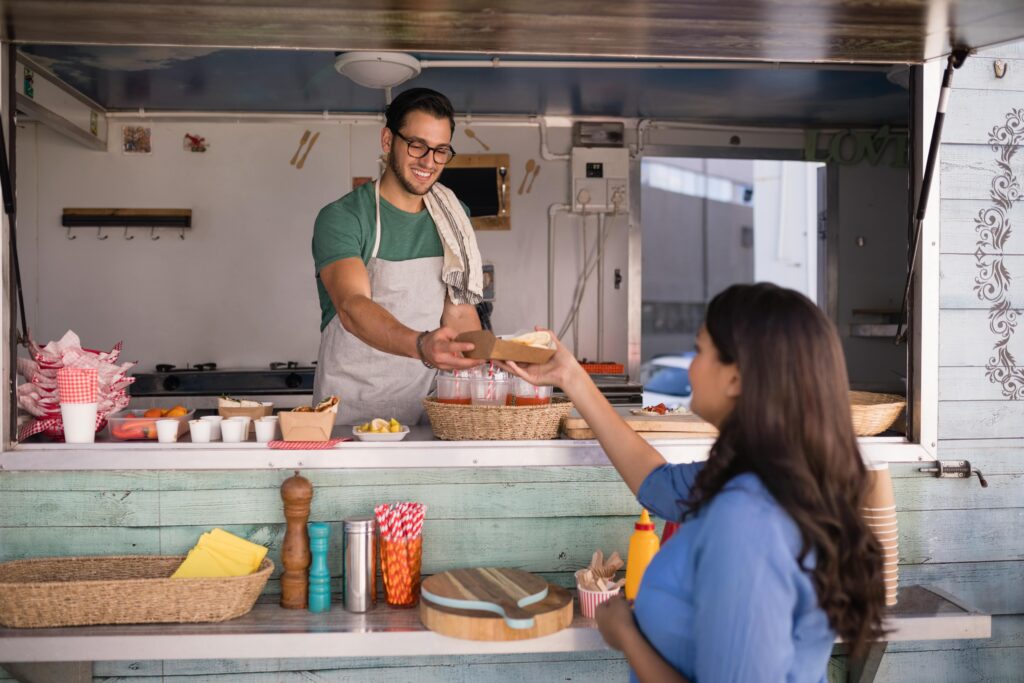 Food truck con comida en mal estado