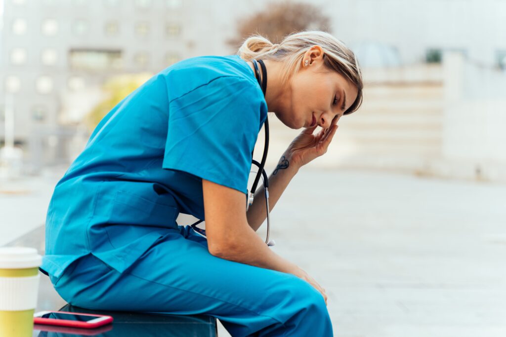 Estrés del personal en residencias de ancianos en Estados Unidos