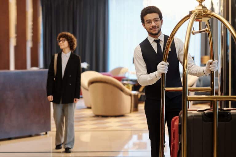 Trabajo en hoteles para inmigrantes