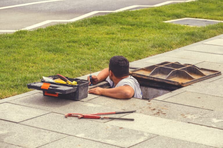 Caída en manhole